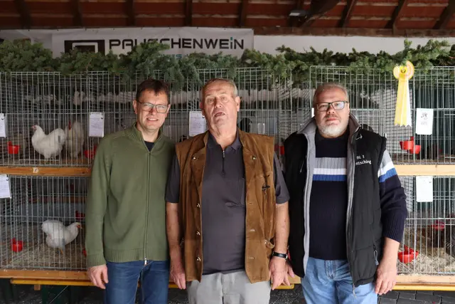 Die Vereinsschau des Kleintierzuchtvereins BL1 Pöttsching lockt Besucherinnen und Besucher aus der ganzen Region an. Dieses Jahr war der Anlass noch besonderer – der Verein feierte 90 Jahre Vereinsgeschichte. | Foto: Alejandra Ortiz