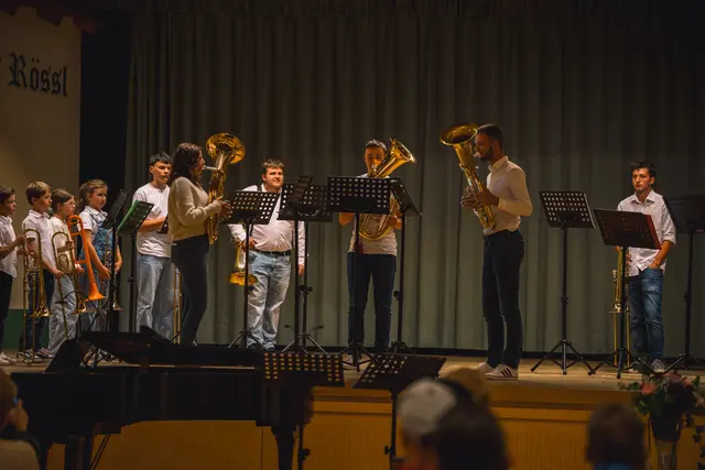 Trio: Lena Pranger, Tobias Glatzl und Mario Gratl | Foto: Pernsteiner