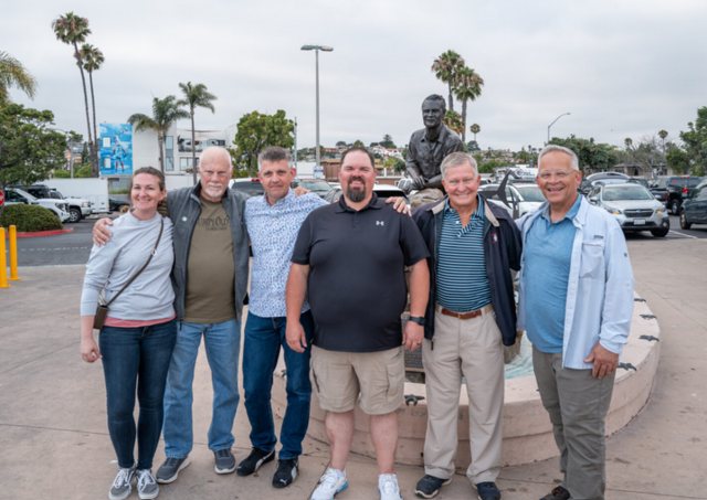 Martin Schotte präsentiert sein Buch, das den Absturz und sein Weg zurück ins Leben nachzeichnet. | Foto: Stadtgemeinde Traiskirchen