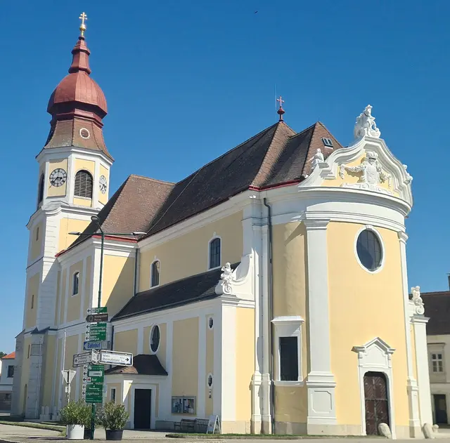 Symbol der Dankbarkeit: Erntedank in der renovierten Kirche. | Foto: Pfarre Göllersdorf