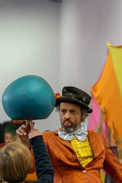 Clown Jako war für ganz viele Lacher verantwortlich. | Foto: Markus Hahn