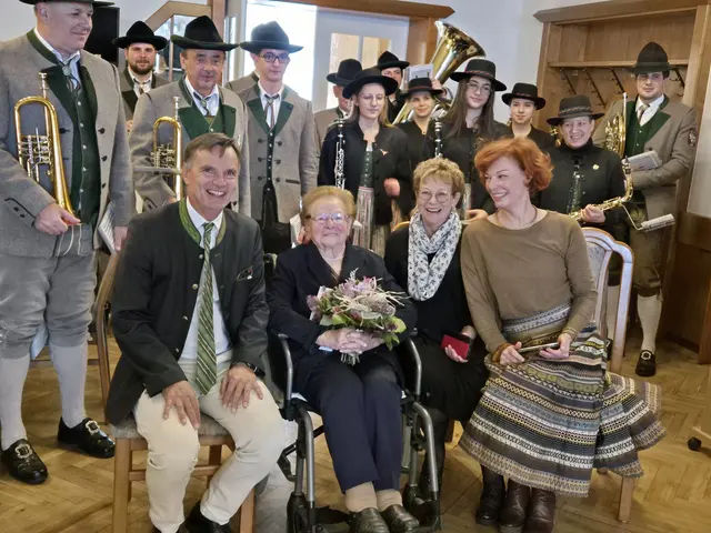 Bgm. Karlheinz Schuster hat Rosa Moser zu ihrem 105. Geburtstag gratuliert. | Foto: Marktgemeinde Bad Schwanberg 