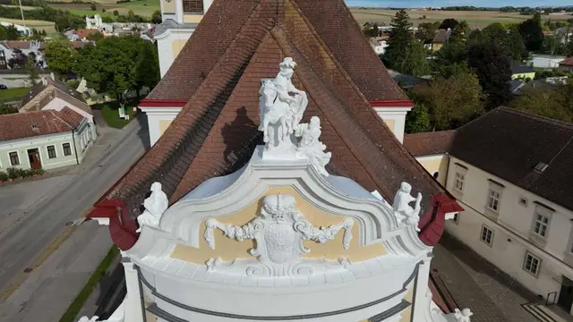 Die frisch renovierte Pfarrkirche Göllersdorf erstrahlt in neuem Glanz. | Foto: Pfarre Göllersdorf
