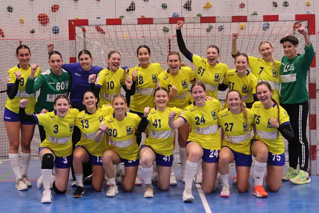 Jubel nach Spielende bei den UHC Ladies. | Foto: Heske