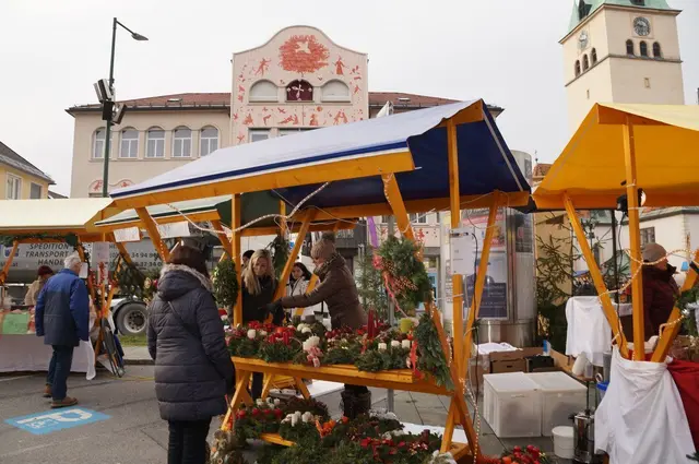 Am 28. November verwandelt sich der Voitsberger Hauptplatz wieder in einen Adventmarkt. | Foto: Lederer