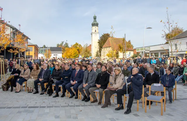 Zahlreiche Gäste waren bei der Eröffnung vor Ort. | Foto: Doms