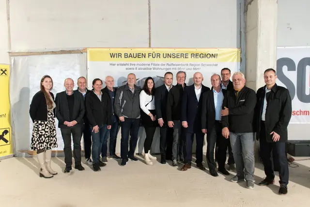 Angela Urban, Harald Eisterer, Wolfgang
Fink, Harald Herrlein, Herbert Hartl, Gerhard Steyrer, Pamina Richter, Yalcin Duman, Johann Prendl, Alexander Hartner, Joachim Reitmeier, Martin Ribisch, Werner Puchinger und Michael Kriszt | Foto: Jeanette Struppe