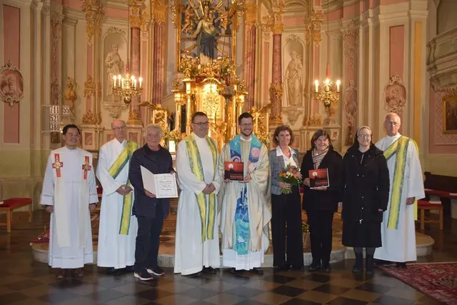 Gemeinsam mit der Bevölkerung wurde das goldene Jubiläum des Unterstützungsvereins der Wallfahrtskirche Frauenberg gefeiert. | Foto: Pfarre