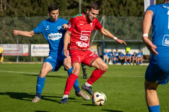 SK St. Johann (rot) siegte auswärts. | Foto: SK St. Johann/Lukas Kili