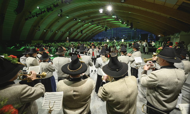 Feierlich eröffnet wurde das Programm von der Bundesmusikkapelle Zell am Ziller.

 | Foto: Zillertal Bier/Franz Oss