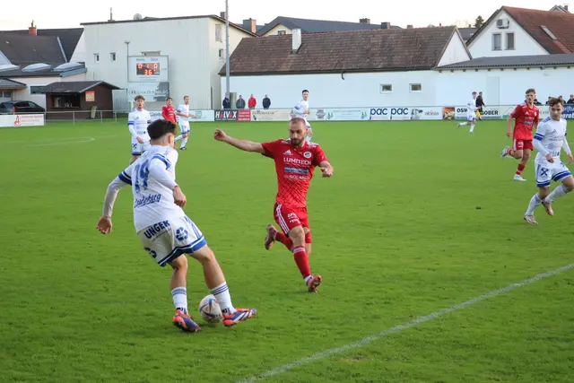 Hitzige Szenen und harte Zweikämpfe sorgten für ein intensives Spielgeschehen. | Foto: Jana Gollacz