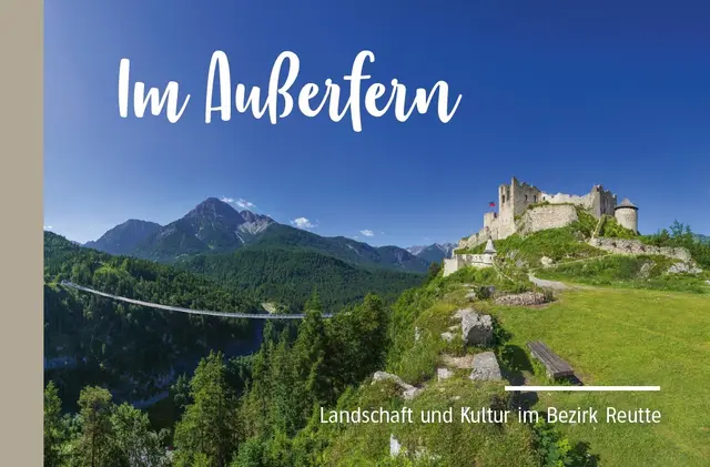 Detlef Fiebrandt ist seit vielen Jahren als Landschaftsfotograf in der Lechregion unterwegs. Kürzlich erschien sein neuer Bildband "Im Außerfern". | Foto: Lechrain Verlag