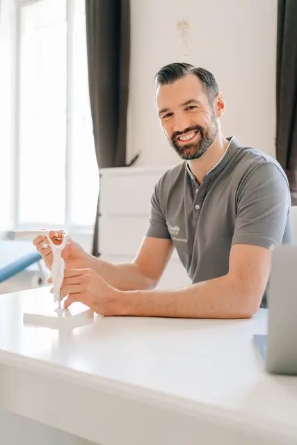 Orthopäde Martin Reschl setzt auf moderne Therapien, die die Ursachen angehen statt nur Symptome zu behandeln. | Foto: healthdoctors
