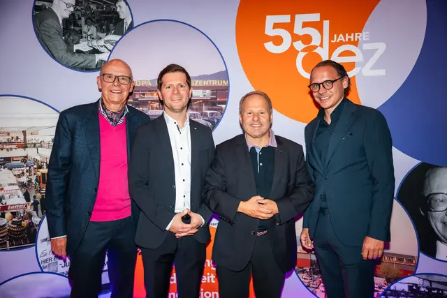 Hannes Hess (Investor und GF DEZ Immo), Florian Prodinger (DEZ Center Manager), Peter
Pock (Stadt-GF Tiroler Volkspartei) und Jakob Grüner (Abgeordneter zum Nationalrat). | Foto: © David Johansson