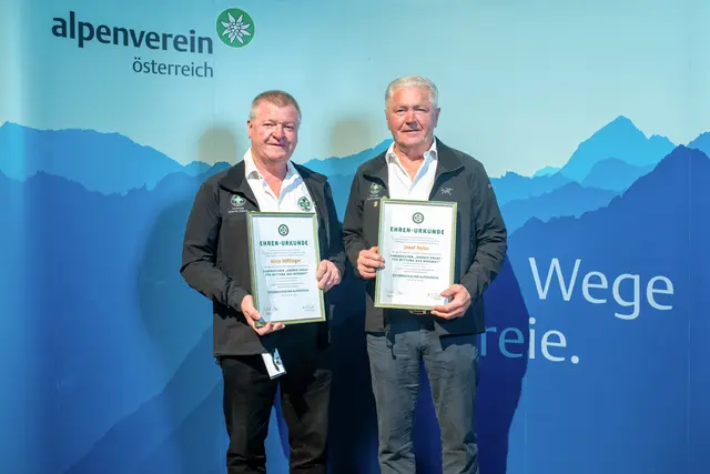 Die Ehrung fand im Rahmen der Hauptversammlung des Österreichischen Alpenvereins in Graz statt.  | Foto: Alpenverein/P. Neuner-Knabl