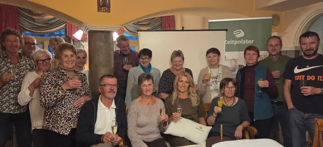 Mehr als 20 aktive Helferinnen und Helfer feierten den 1. Geburtstag der Zeitpolstergruppe Team Zwettl im Gasthaus Hacker in Zwettl. | Foto: Zeitpolster Zwettl