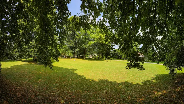 Der Schwerpunkt der aktuellen Trofaiacher Stadtratsbeschlüsse liegt auf der Erneuerung des Spielhügels im Stadtpark, der Fortsetzung der Initiative Gesunde Gemeinde sowie dem Ankauf neuer PCs für die Volksschulen und der Instandhaltung kommunaler Gebäude. 
 | Foto: Armin Russold