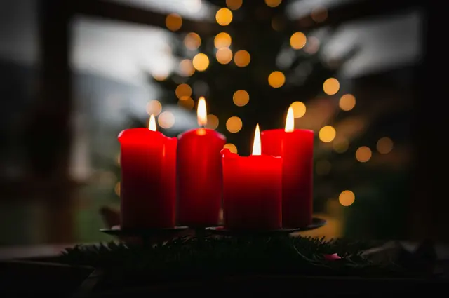 Der Advent beginnt am vierten Sonntag vor Weihnachten und markiert den Beginn des Kirchenjahres.  | Foto: Max Beck/ Unsplash