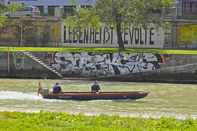 Ein ungewöhnlicher Vorfall im Bereich des Wiener Donaukanals hat am Montag die Aufmerksamkeit der Blaulichtorganisationen auf sich gezogen. (Archiv) | Foto: Willfried Gredler-Oxenbauer / picturedesk.com