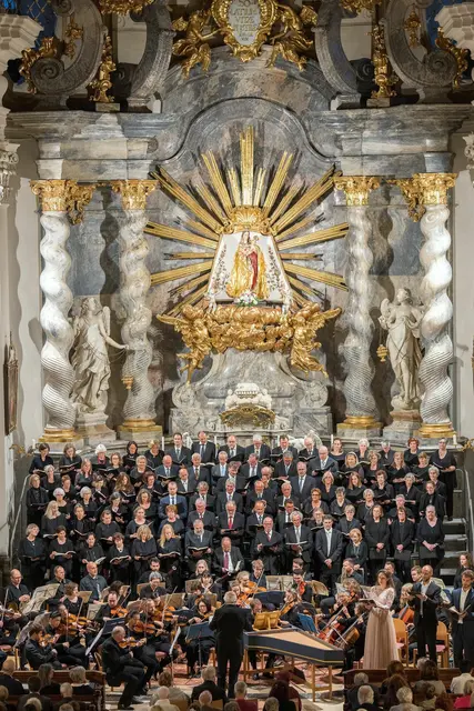 In der Basilika Mariatrost lädt der hauseigene Chor am Sonntag, 16. November, zum traditionellen Herbstkonzert. | Foto: Chor der Basilika Mariatrost