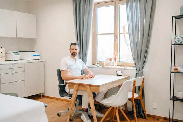 Bewegung, Ernährung und gezielte Therapien: Regenerative Medizin betrachtet den Menschen als Einheit und stärkt das Gesamtsystem. | Foto: healthdoctors