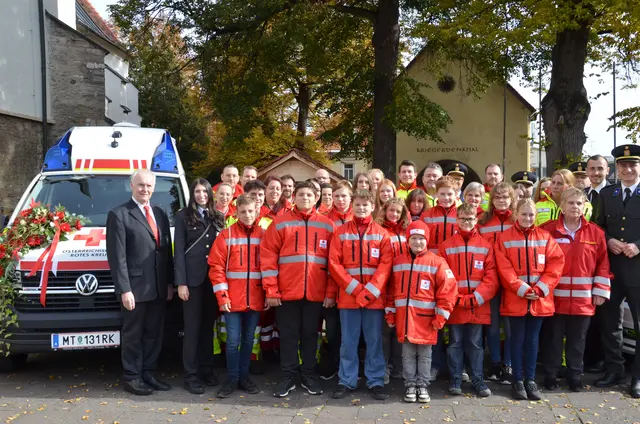 Das neue Einsatzfahrzeug wurde eingeweiht. | Foto: Oblak