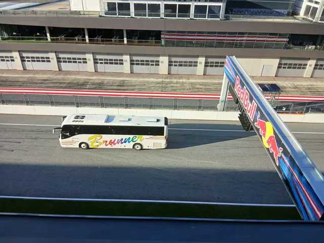 Der Buschauffeur durfte sein Können auf dem Red Bull Ring zeigen. | Foto: FF Windhag