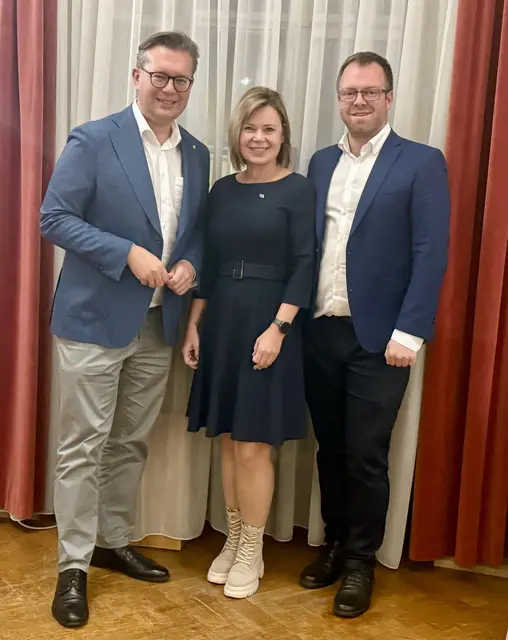 Gemeinderat und neuer Ortsparteiobmann am Flugfeld, Robert Pfisterer (re), Gemeinderätin und neue Ortsparteiobfrau der Josefstadt-Döttelbachsiedlung, Sabine Gremel (Mitte) und geschäftsführender Stadtparteiobmann Matthias Zauner (li). | Foto: VPWN