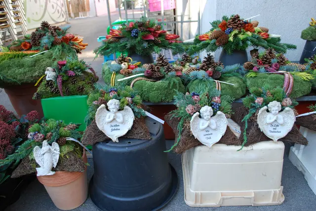 Noch bis zum 2. November gibt es sogenannte Allerheiligenmärkte bei Wiener Friedhöfen. (Archiv) | Foto: Marktamt