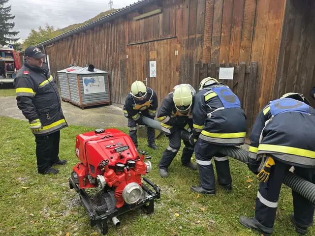 Teamarbeit ist bei Einsatzorganisationen wie der Freiwilligen Feuerwehr unersetzlich | Foto: BFKDO Lilienfeld