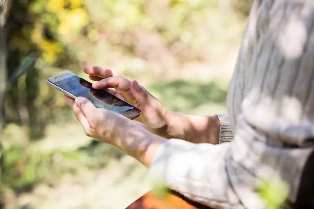 In weiterer Folge sei sie telefonisch kontaktiert und zu Investitionen überredet worden. (Symbolfoto) | Foto: stock.adobe.com/at/Laura Negrato