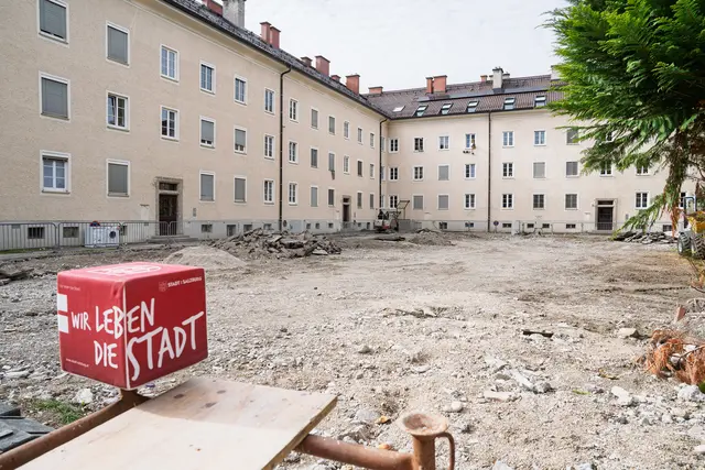 Neben 28 neuen Wohnungen bekommt die stadteigene Wohnanlage einen grünen Innenhof  | Foto: Stadt Salzburg/Alexander Killer