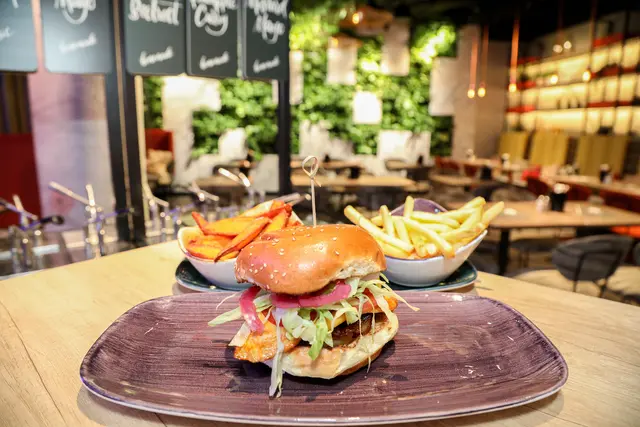 Die neue "Le Burger"-Filiale im Riverside soll im November eröffnen. | Foto: Robin Consult/Lepsi