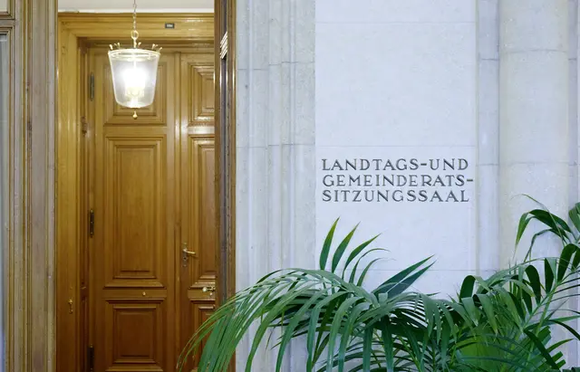 Bei der kommenden Gemeinderatssitzung wird u. a. über die Budgetpläne, die Schulärzte-Versorgung, zwei wichtige Strategien sowie ein mögliches Alkoholverbot bei der U6-Station Gumpendorfer Straße debattiert. | Foto: Jeff Mangione / KURIER / picturedesk.com
