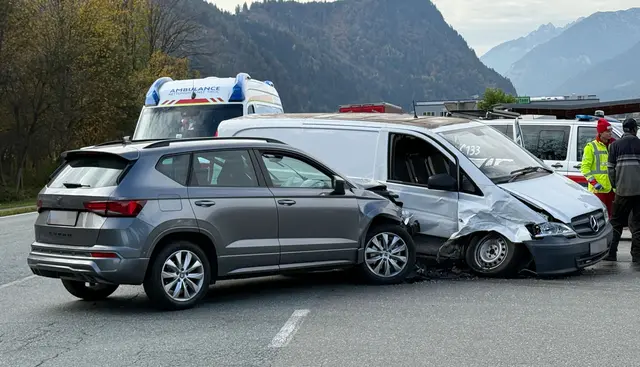 Mehrere Verkehrsunfälle sorgten am Wochenende in Tirol für Verletzte – im Bild die Unfallstelle in Radfeld. | Foto: zoom.tirol