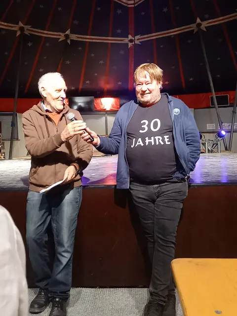 Geschäftsführer Anton Rohrmoser (li.) und Regisseur Rochus Millauer (re.). | Foto: Winnetou-Spiele Veranstaltungs-GmbH