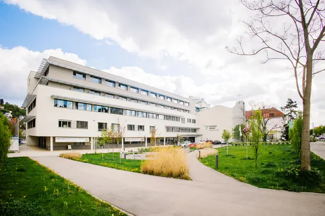Das Krankenhaus Göttlicher Heiland feierte erst kürzlich seinen 90. Geburtstag. | Foto: Göttlicher Heiland Krankenhaus