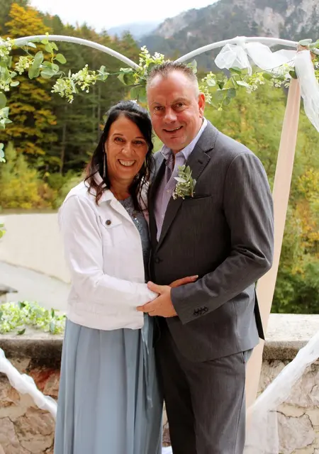 Frisch vermählt und glücklich: Andrea Meixner und Wolfgang Mohorn. | Foto: Lisa Bichler