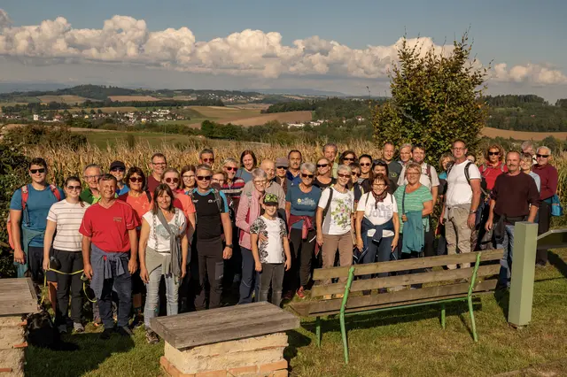 50 Krenglbacher Wanderfreunde trafen sich zur Jubiläumsrunde. | Foto: Neumüller