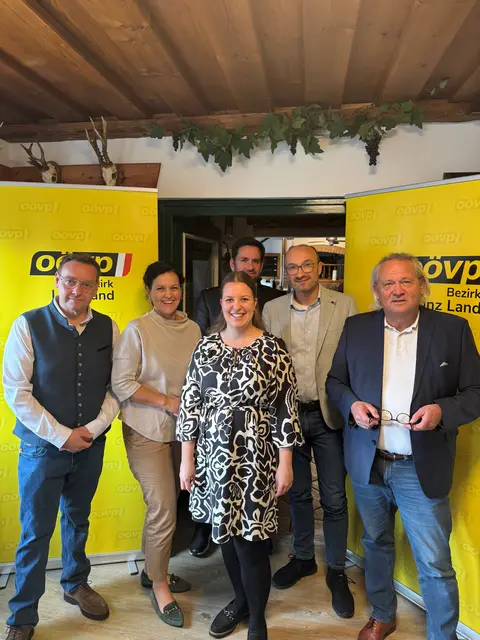 Von links: GPO Johann Killinger, LAbg. Helena Kirchmayr, Bgm. Nicole Thaller, Vbgm. Mario Schachner, GV Thomas Hiesmayr und BPO LAbg. Wolfgang Stanek. | Foto: OÖVP Linz-Land