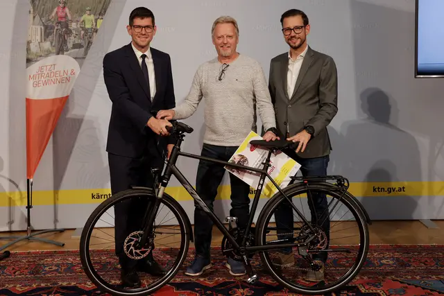 LH-Stv. Martin Gruber, Norbert Pirolt, LR Sebastian Schuschnig
 | Foto: LPD Kärnten/Wajand