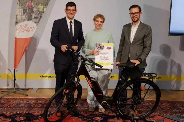  LH-Stv. Martin Gruber, Elisabeth Traumüller, LR Sebastian Schuschnig
 | Foto: LPD Kärnten/Wajand