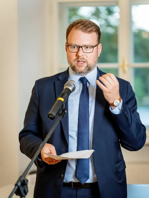 Vizebürgermeister Florian Kamleitner warf Bürgermeister Molnar und Bildungsstadtrat Zöhrer Untätigkeit vor. | Foto: Pomassl