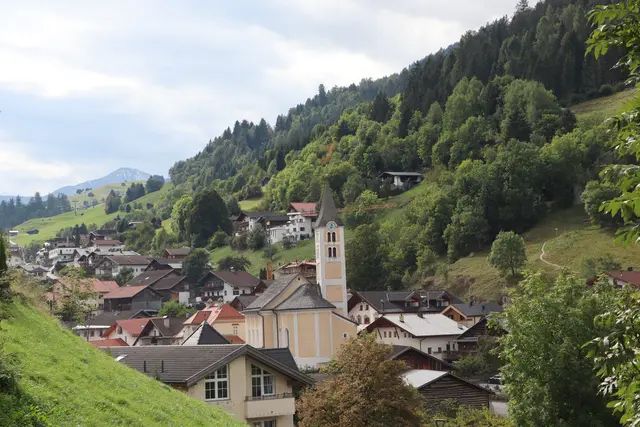 Das Dorf Ladis verfügt auch heute noch über einen historischen Ortskern. | Foto: Thomas Seelos