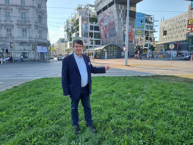Peter Estfeller (ÖVP) wollte mittels einer Brücke eine bessere Querungsmöglichkeit von der Inneren in die Äußere Mariahilfer Straße schaffen. | Foto: ÖVP