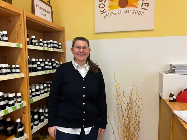 Celina Buchmüller ist ein Teil des Dreier-Gespanns, das die Kosmetikmacherei leitet. | Foto: Pia Rotter/MeinBezirk