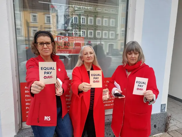 Stadträtin Martina Schäfer, Elisabeth Wimmer und Heidi Kasper von den Stadtfrauen aus Braunau. | Foto: SPÖ