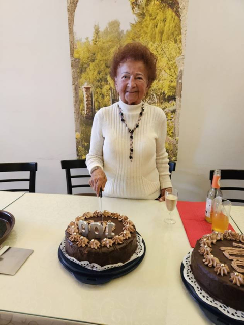 Hermine Kollmann aus Schwechat ließ sich feiern.  | Foto: Alfred Dolezal
