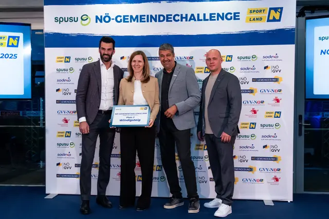 LH-Stellvertreter Udo Landbauer, Verena Bittermann für Windigsteig, Gernot Zirngast (spusu) und Martin Roscher (sodexo) bei der Siegerehrung | Foto: NLK Burchhart