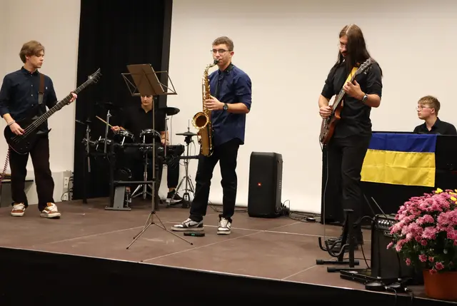 Auftritt der rhythmischen Gruppe Silver Tone | Foto: Gerhard Langmann